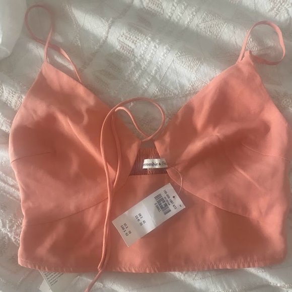 Brand new + Cute Halter Top (Abercrombie & Fitch) - Picture 3 of 5